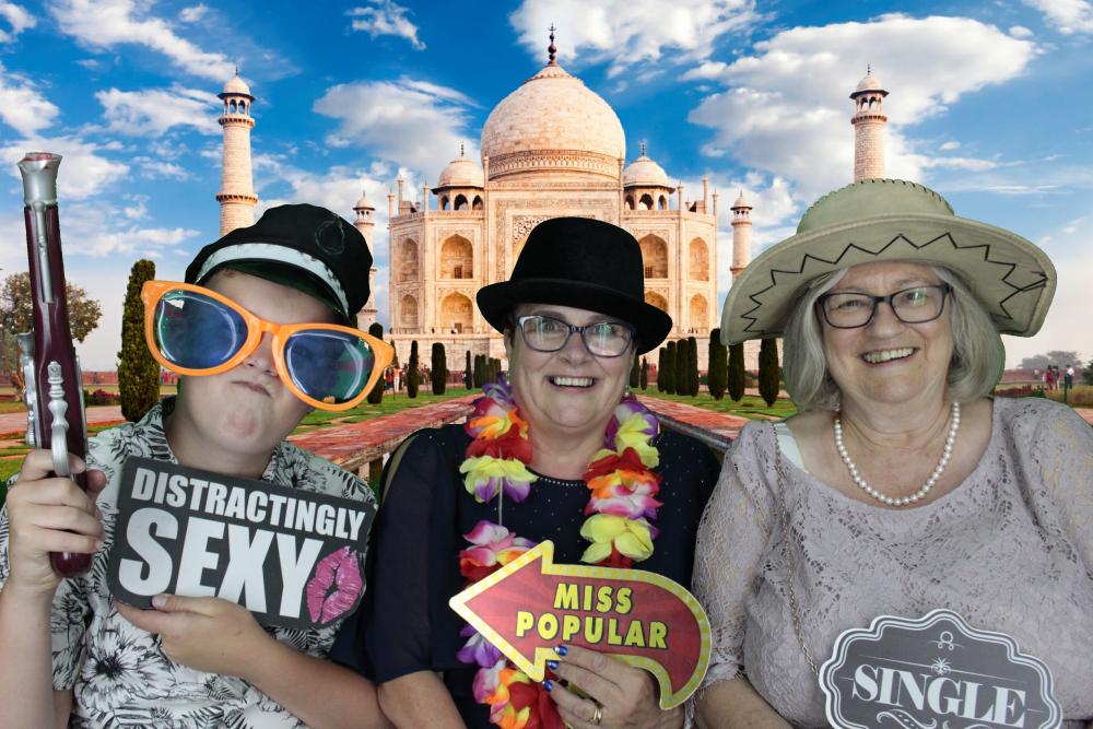 Gary & Julie's Wedding | View more photos from the event at gallery.myphotoboothexperience.co.uk/u/MyPhotoBoothExperienceLtd/Gary-Julies-Wedding